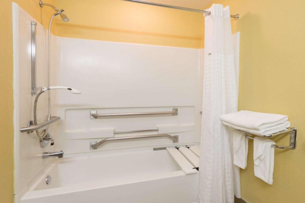 Microtel Inn & Suites by Wyndham Hillsborough - Image 5