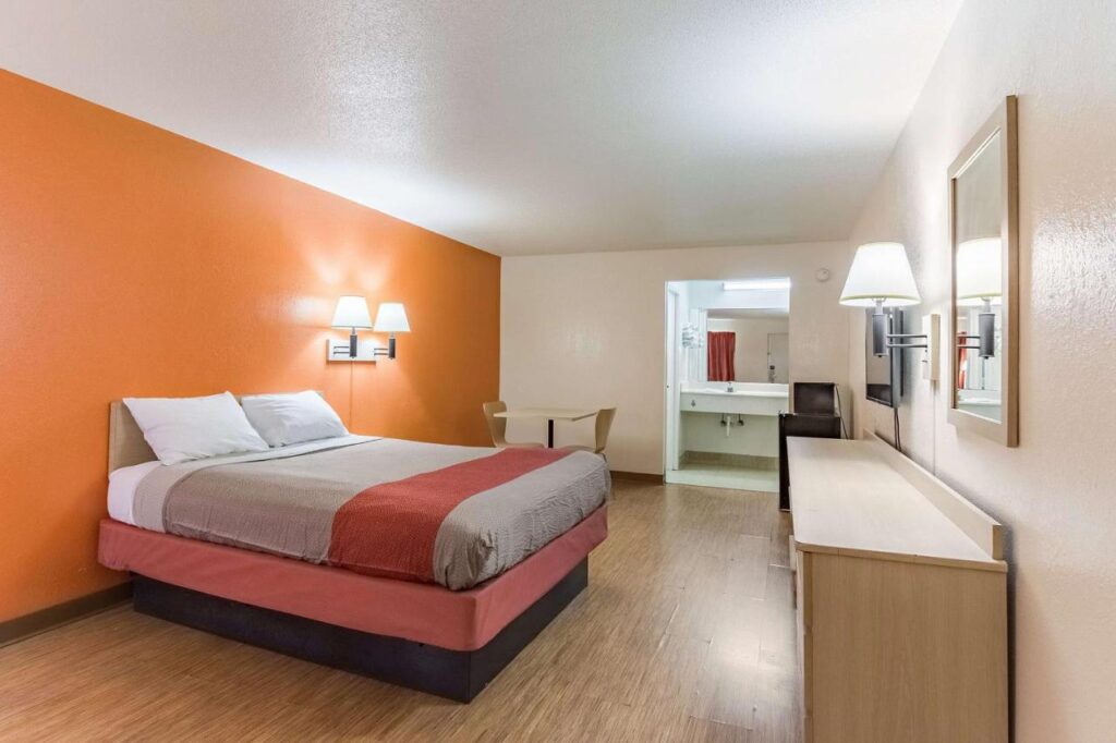 Motel 6-Raleigh, NC - Cary - Image 3