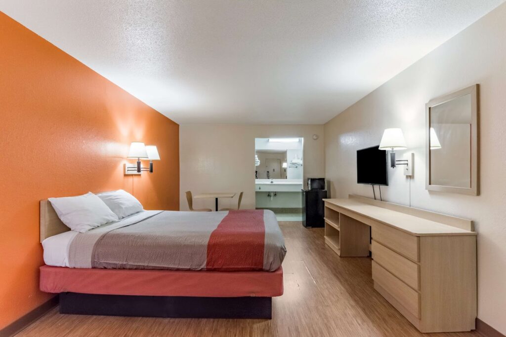 Motel 6-Raleigh, NC - Cary - Image 5