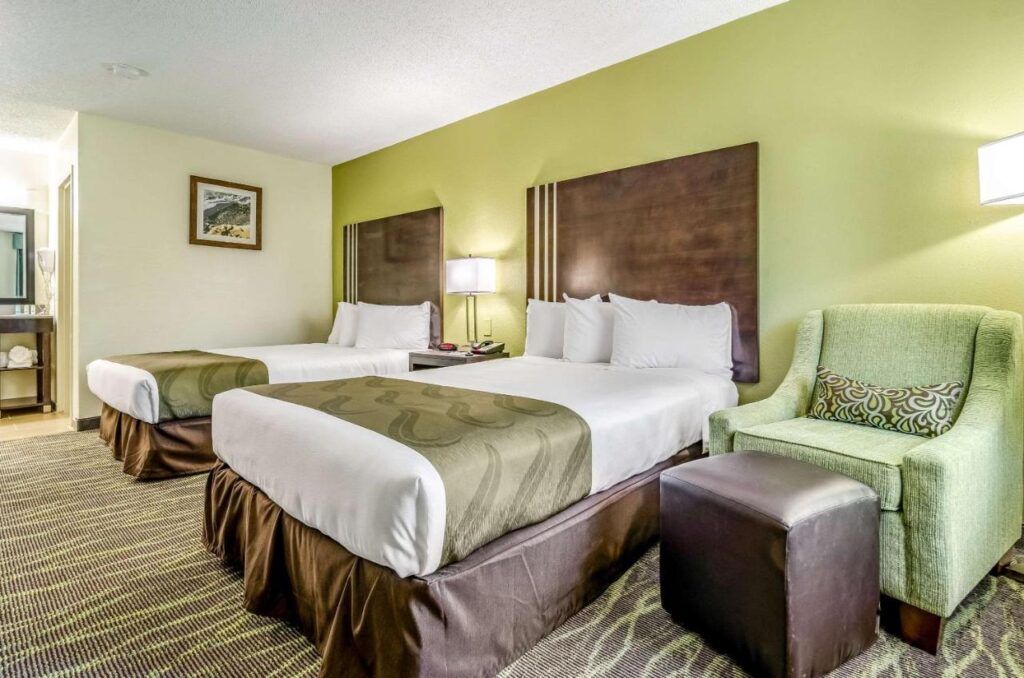 Quality Inn & Suites Creedmor - Butner - Image 2