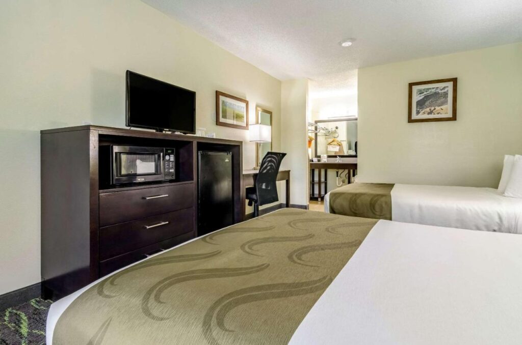 Quality Inn & Suites Creedmor - Butner - Image 3