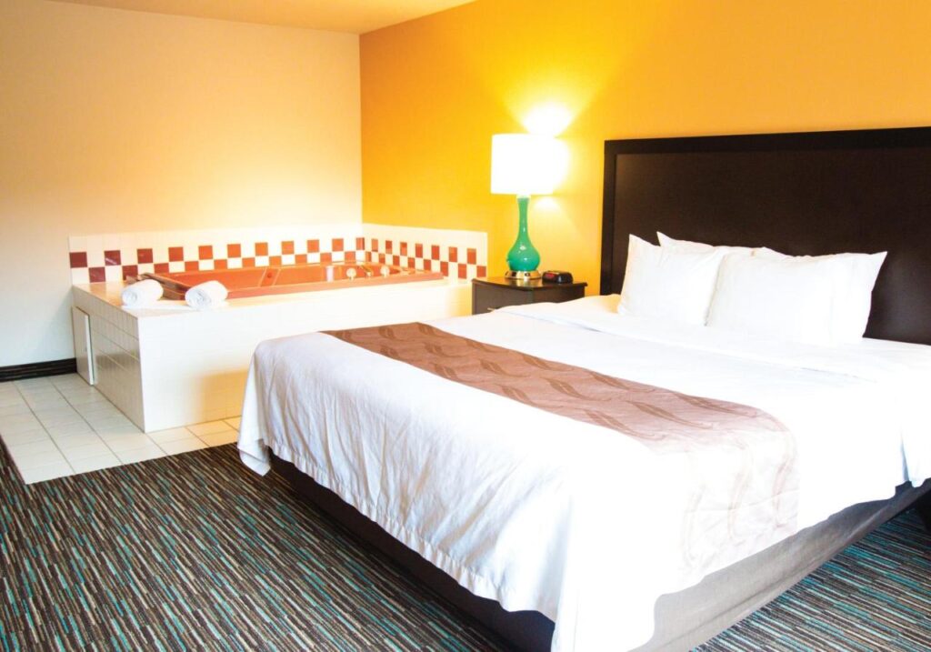 Cottage Grove Inn - Image 2