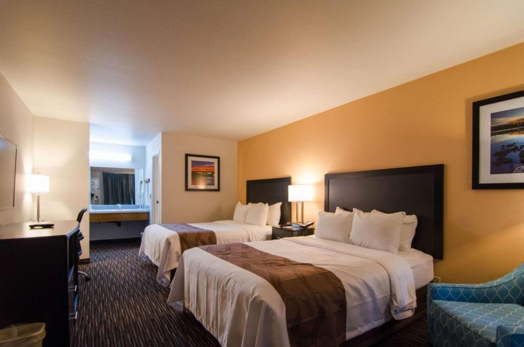 Cottage Grove Inn - Image 4