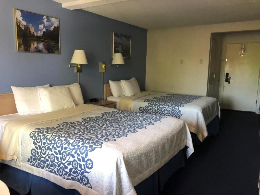 Days Inn by Wyndham Corvallis - Image 4