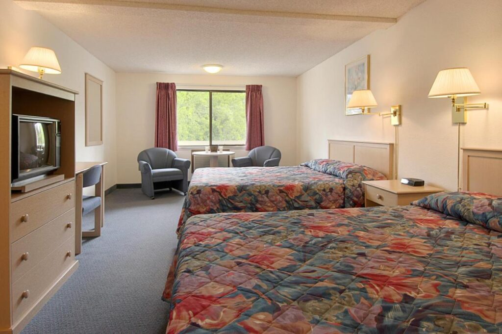 Days Inn by Wyndham Corvallis - Image 5