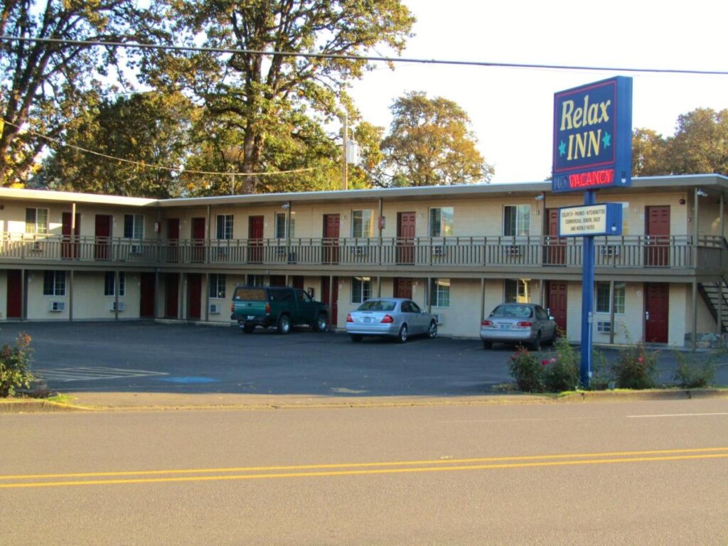 Relax Inn - Cottage Grove - Image 1
