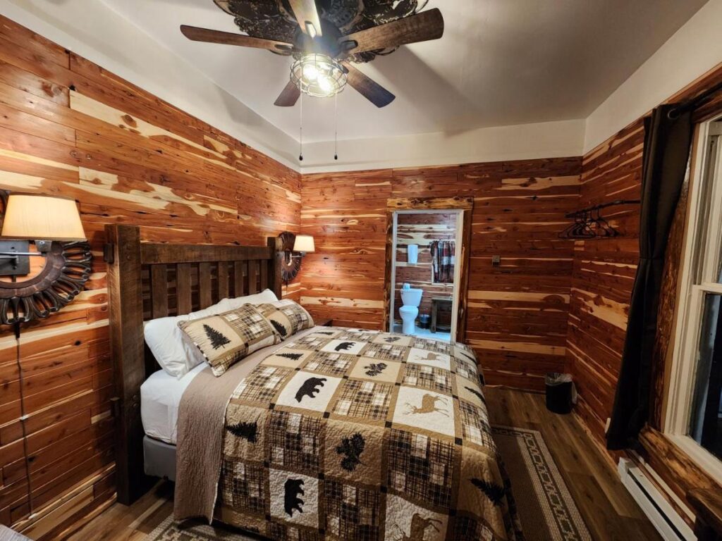 Log Cabin Inn - Image 1