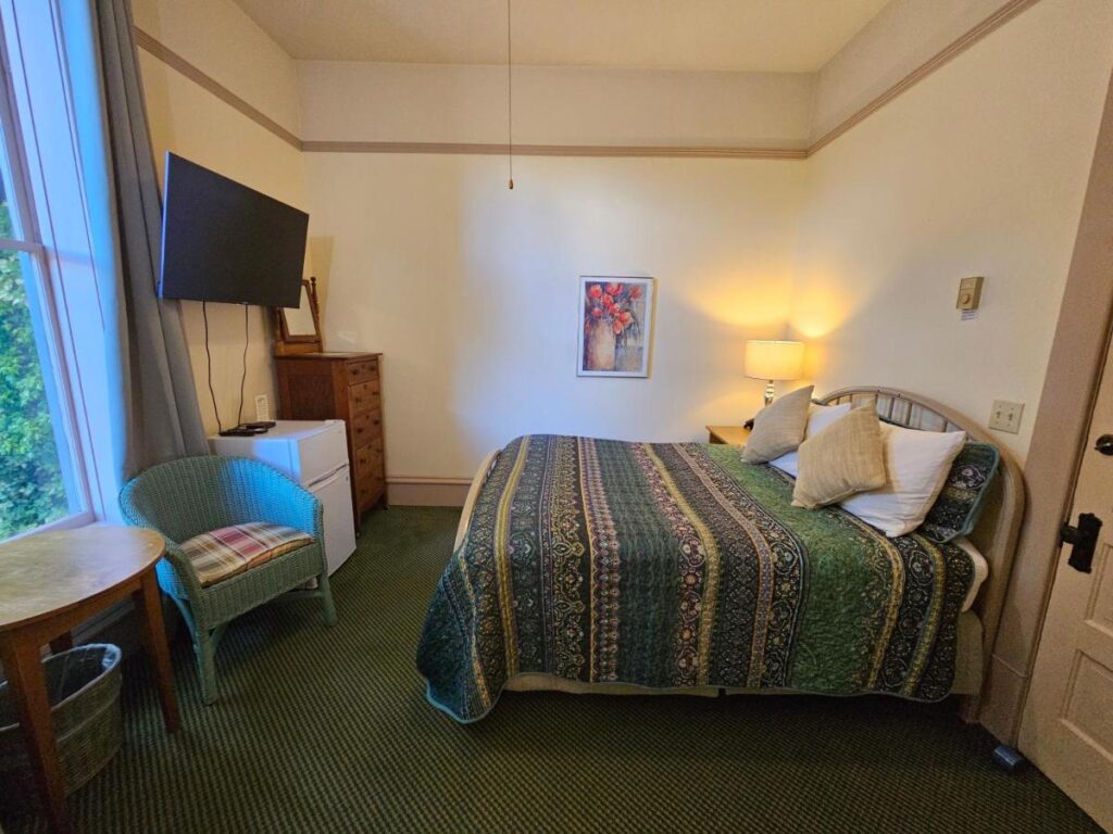 Hotel Planter - Image 3