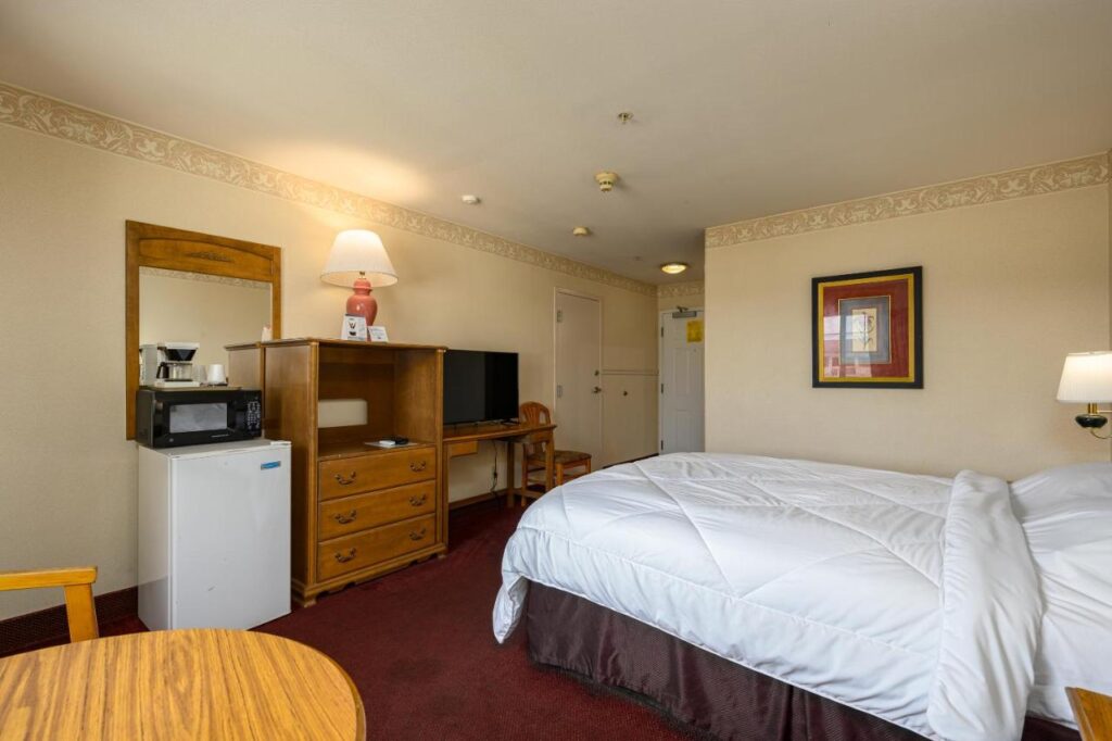 Three Rivers Inn Sedro Woolley - Image 2