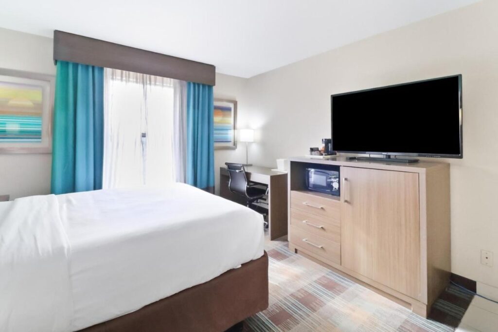 Comfort Inn Dunn near I-95 - Image 5