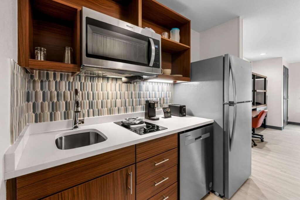 Everhome Suites Fayetteville near Fort Bragg - Image 2