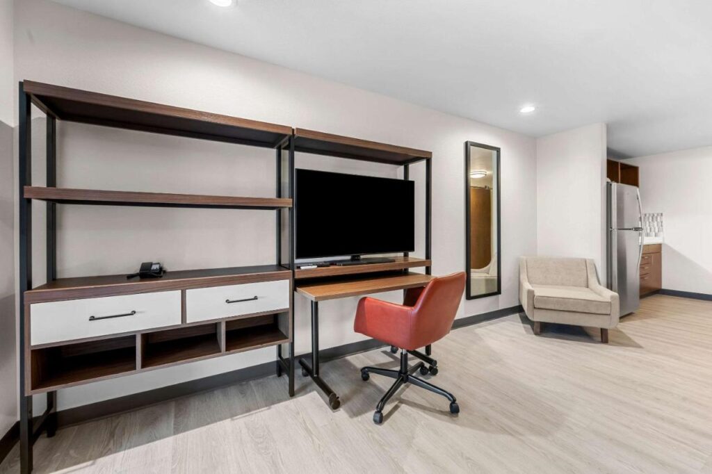 Everhome Suites Fayetteville near Fort Bragg - Image 6