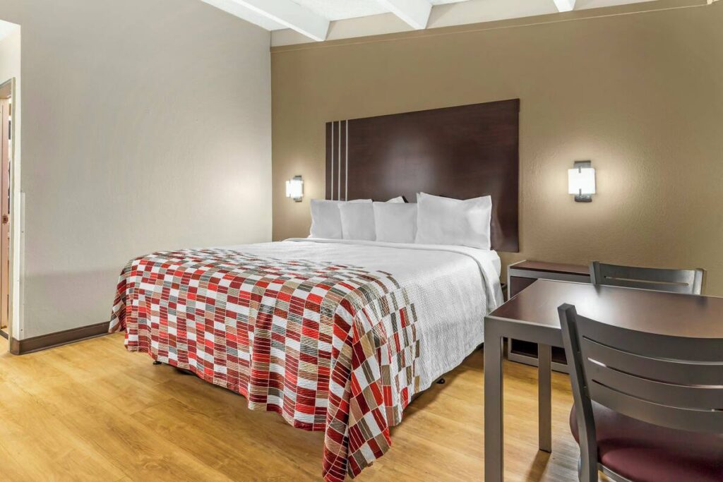 Red Roof Inn Lumberton - Image 1