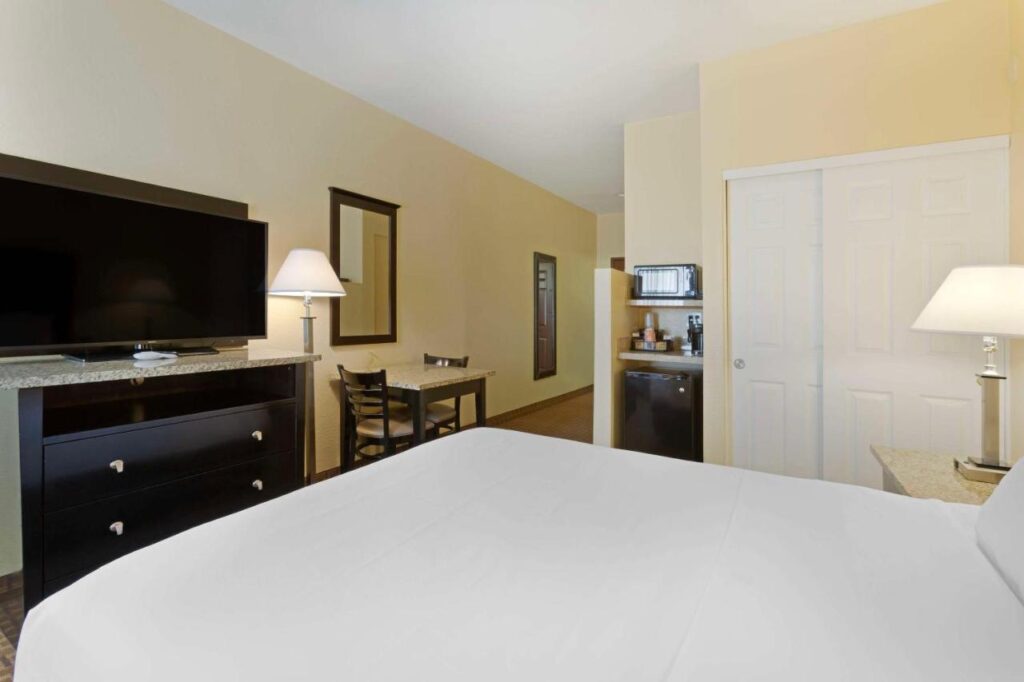 Comfort Inn Near Grand Canyon - Image 6