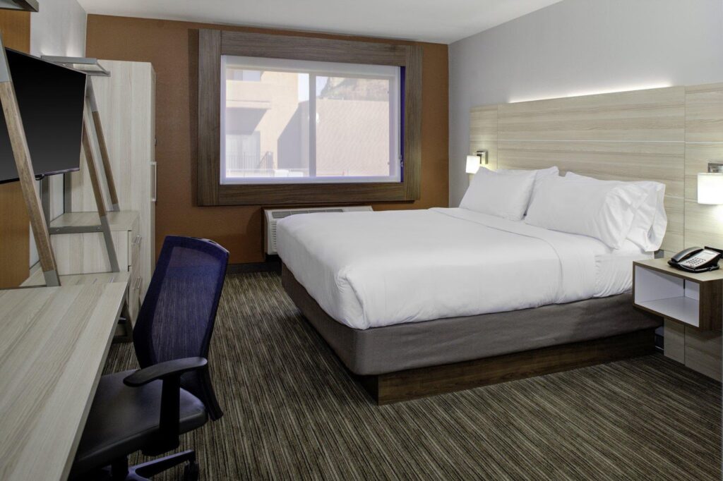 Holiday Inn Express Flagstaff by IHG - Image 6