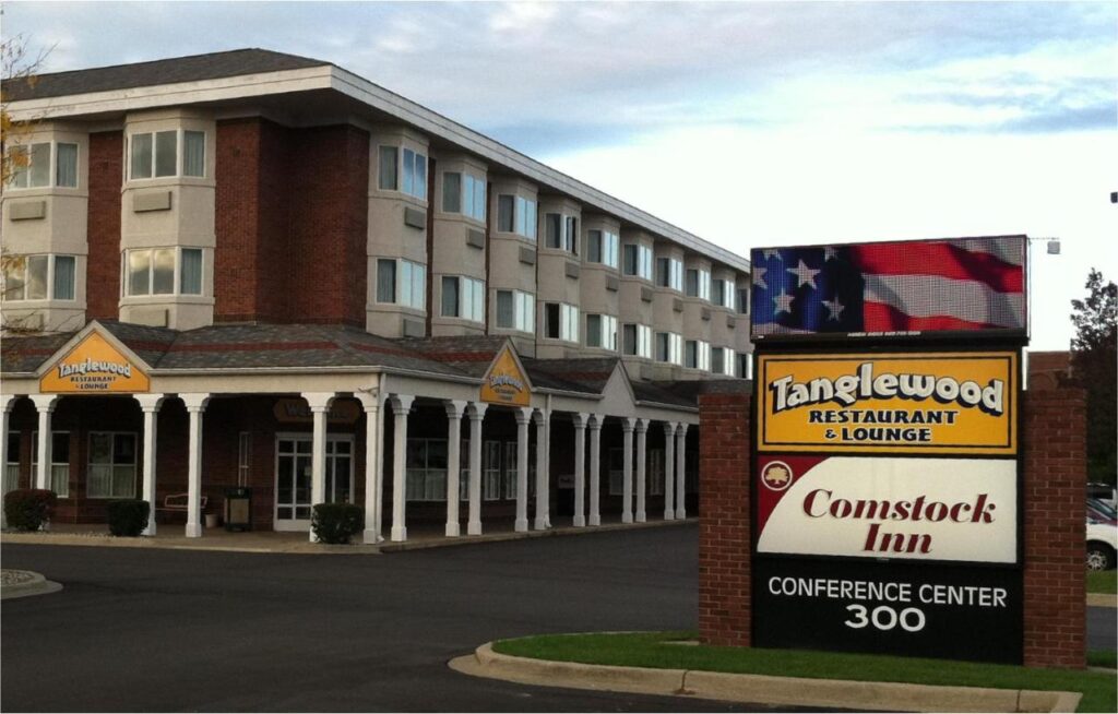 Comstock Inn & Conference Center - Image 1