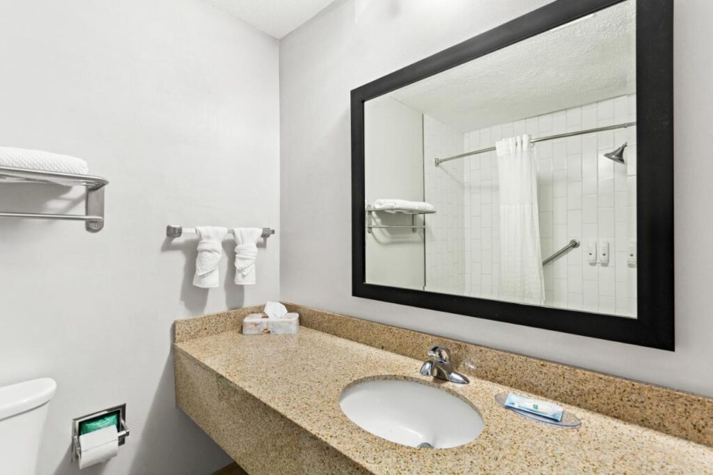 Quality Inn Dry Ridge - Image 2