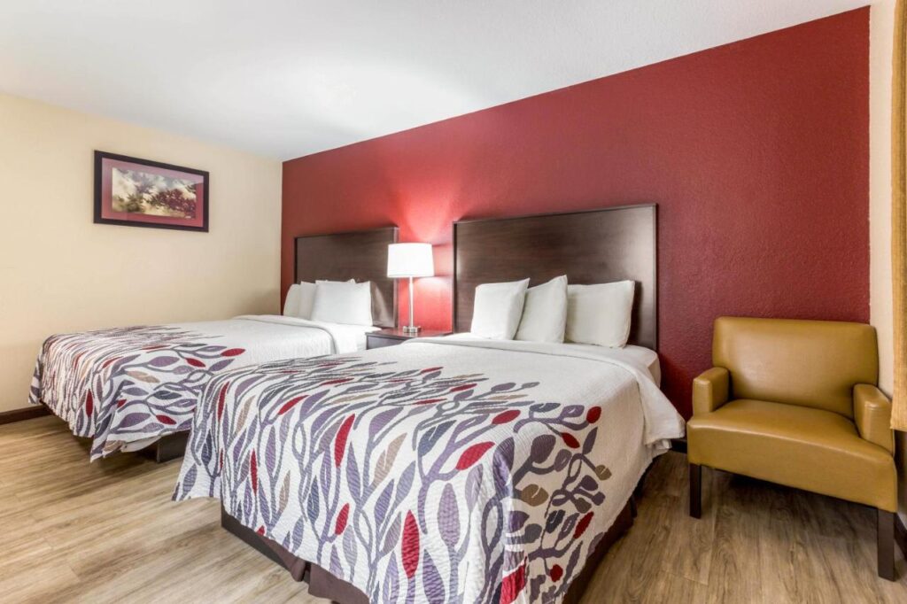 Red Roof Inn Dry Ridge - Image 5