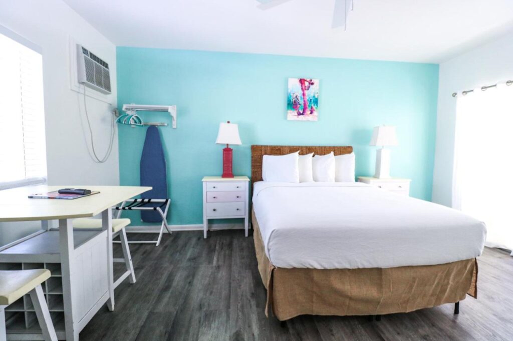 Drop Anchor Resort & Marina - Image 2