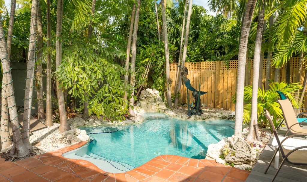 Suite Dreams Inn by the Beach - Image 6