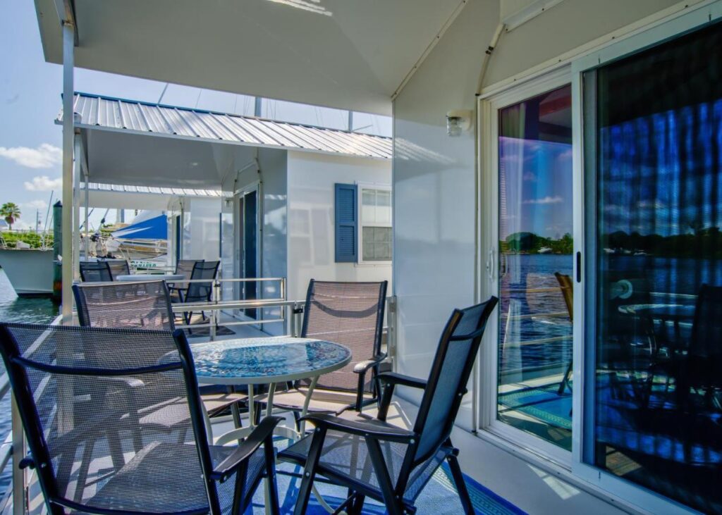 Yacht Haven - Image 2