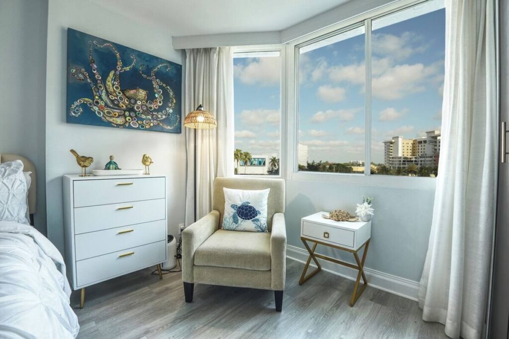 GalleryOne Doubletree Hilton GC Turtle Cove - Image 2