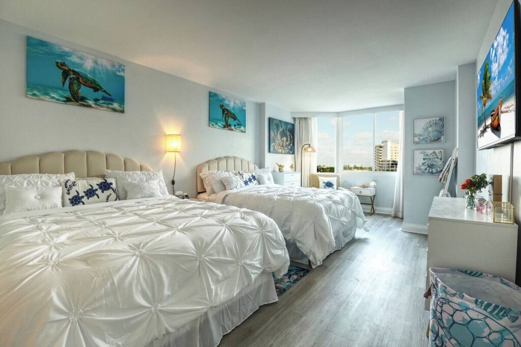 GalleryOne Doubletree Hilton GC Turtle Cove - Image 3