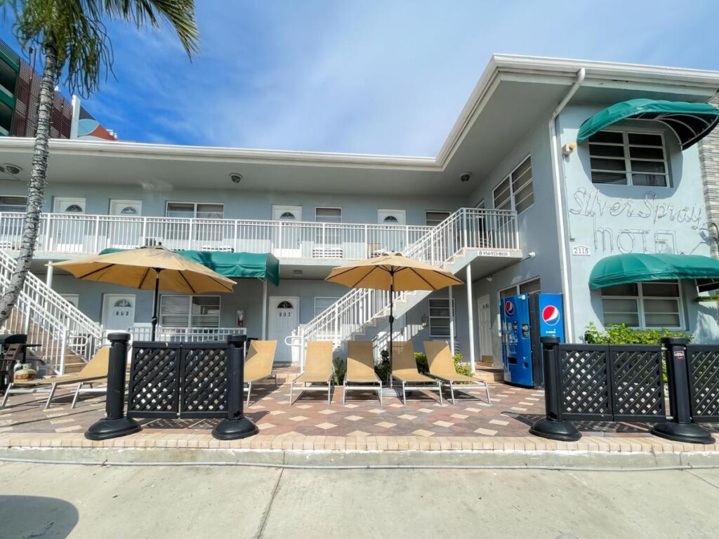 Silver Spray Motel - Image 1