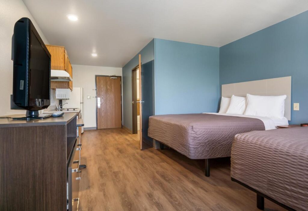 Studio 6 Extended Stay Fort Myers FL - Image 2