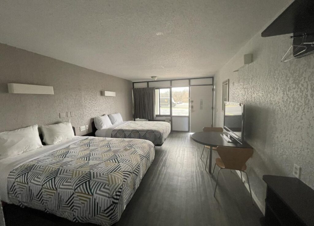 Motel 6-Sallisaw, OK - Image 2