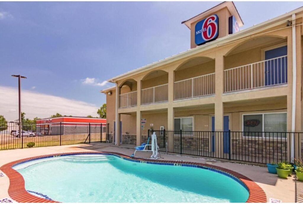 Motel 6-Azle, TX - Image 1