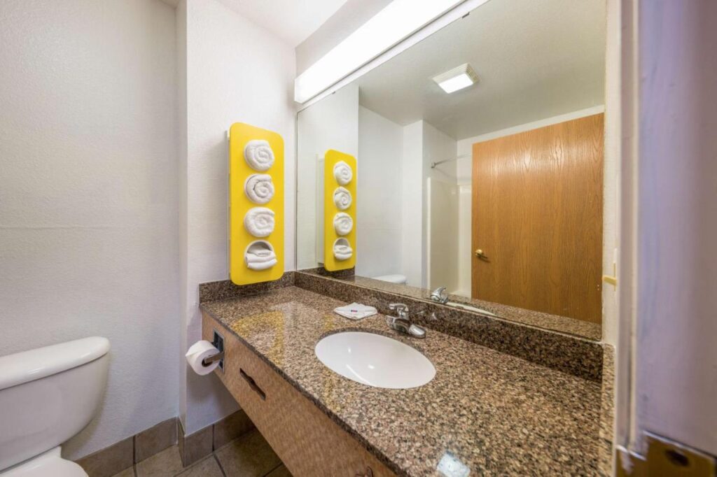 Motel 6-Decatur, TX - Image 6