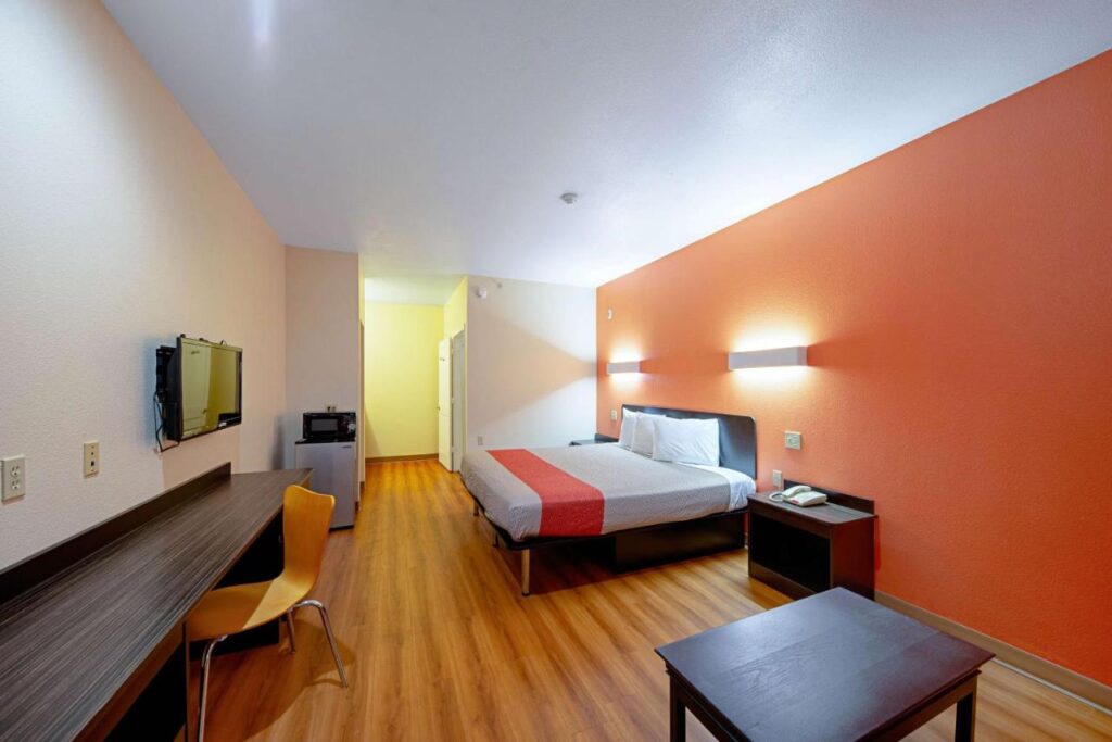 Motel 6-Rhome, TX - Image 2