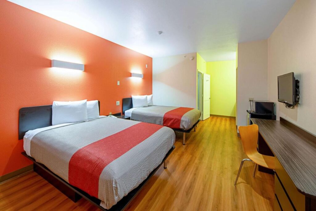Motel 6-Rhome, TX - Image 4