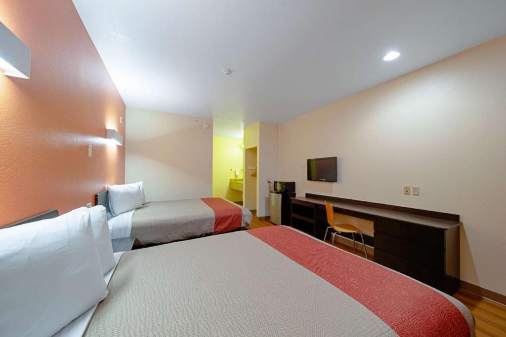 Motel 6-Rhome, TX - Image 5