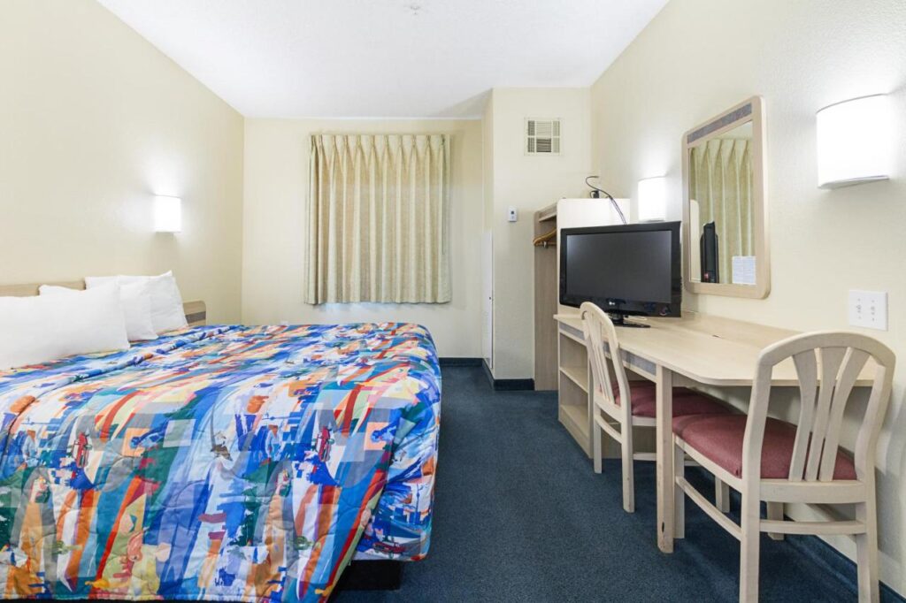 Motel 6-Weatherford, TX - Image 2