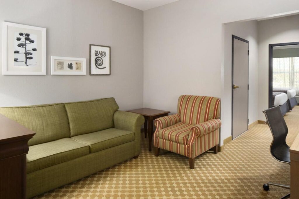 Country Inn & Suites by Radisson, Gettysburg, PA - Image 6