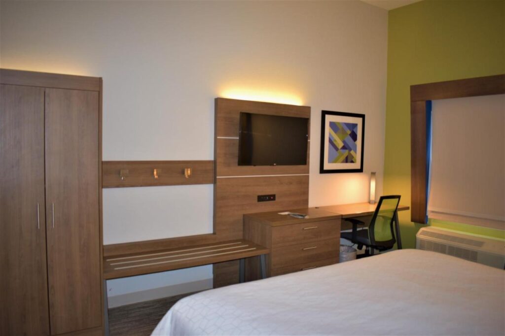 Holiday Inn Express & Suites - Gettysburg by IHG - Image 6