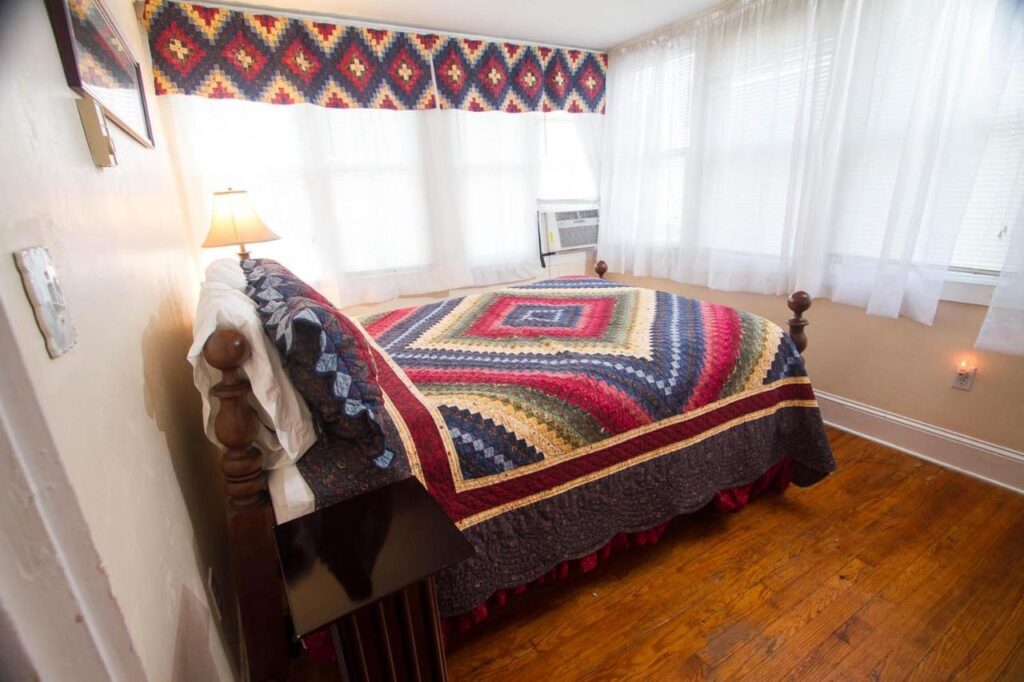 The Inn at Lincoln Square - Image 4