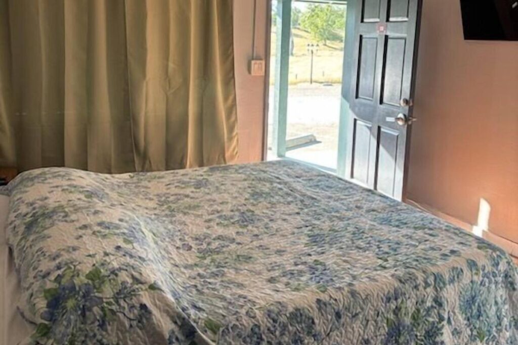 Black Hawk Lodge - Image 6