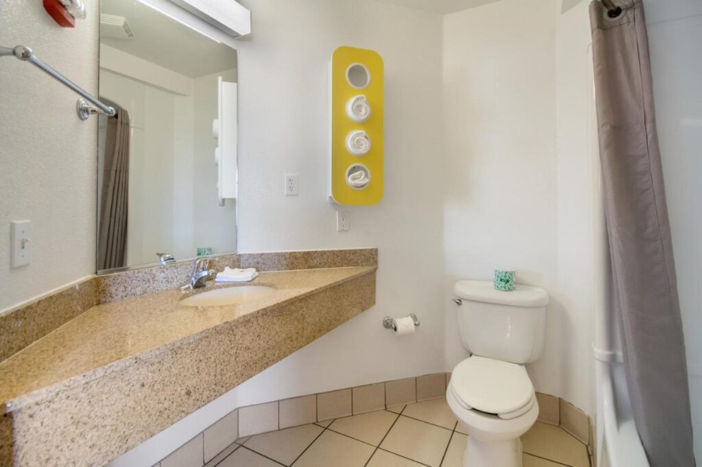 Motel 6-Lemoore, CA - Image 2