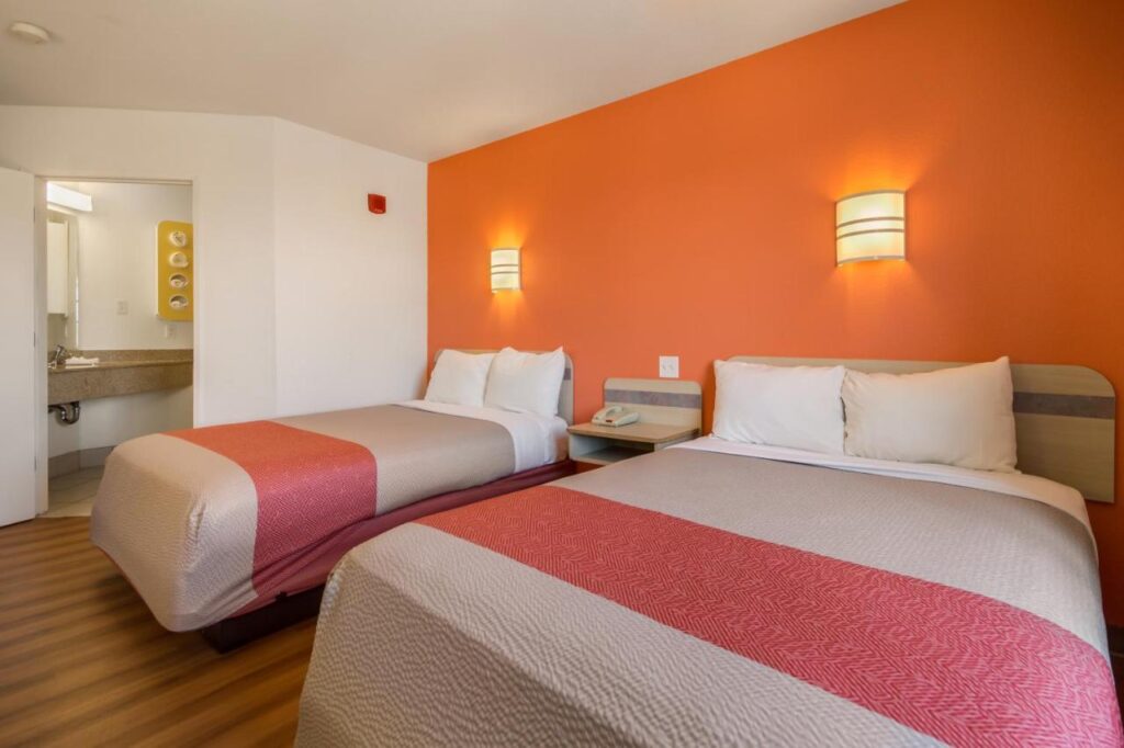 Motel 6-Lemoore, CA - Image 4