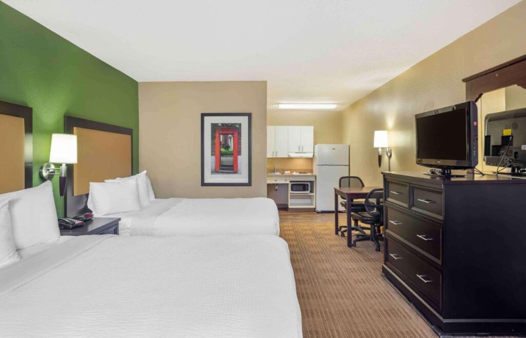 Studio 6 Suites Fresno North CA - Image 6