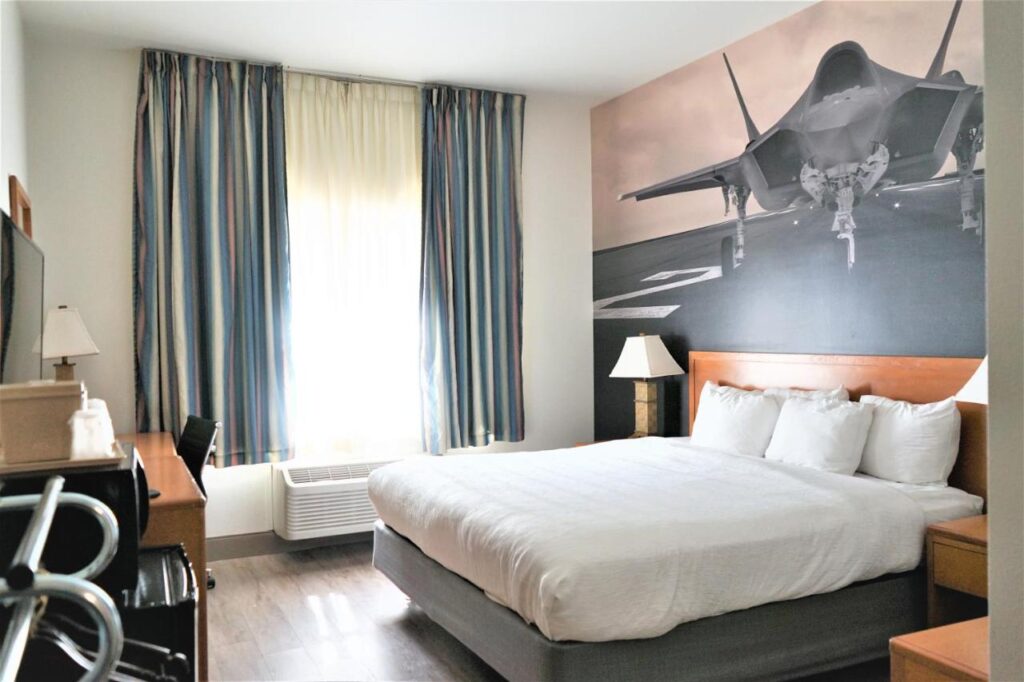 The Hanford Hotel - Image 3
