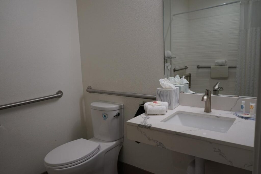 The Hanford Hotel - Image 5