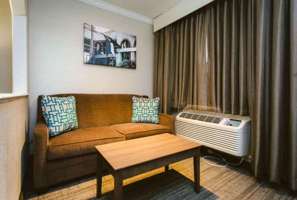 Best Western Pearland Inn - Image 6