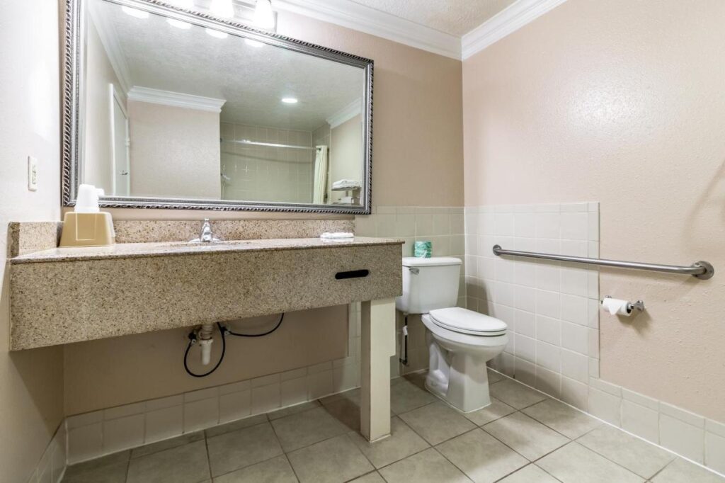 Motel 6-Alvin, TX - Image 3
