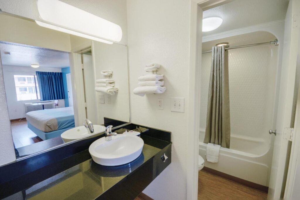 Motel 6-Webster, TX - Houston - Nasa Lake - Image 2