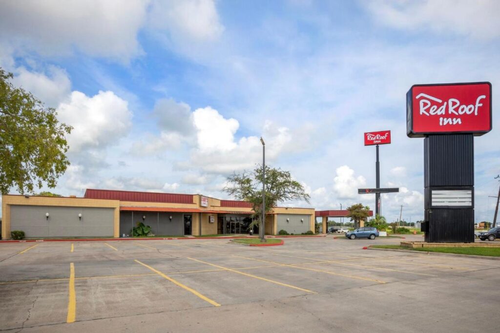 Red Roof Inn La Marque - Image 1