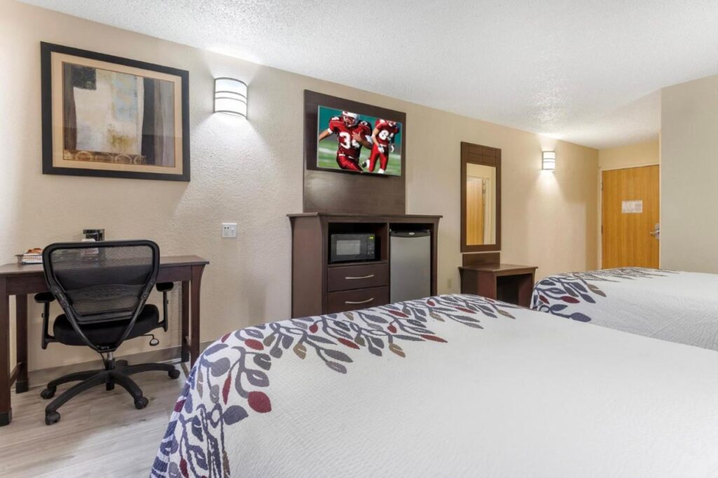 Red Roof Inn La Marque - Image 3